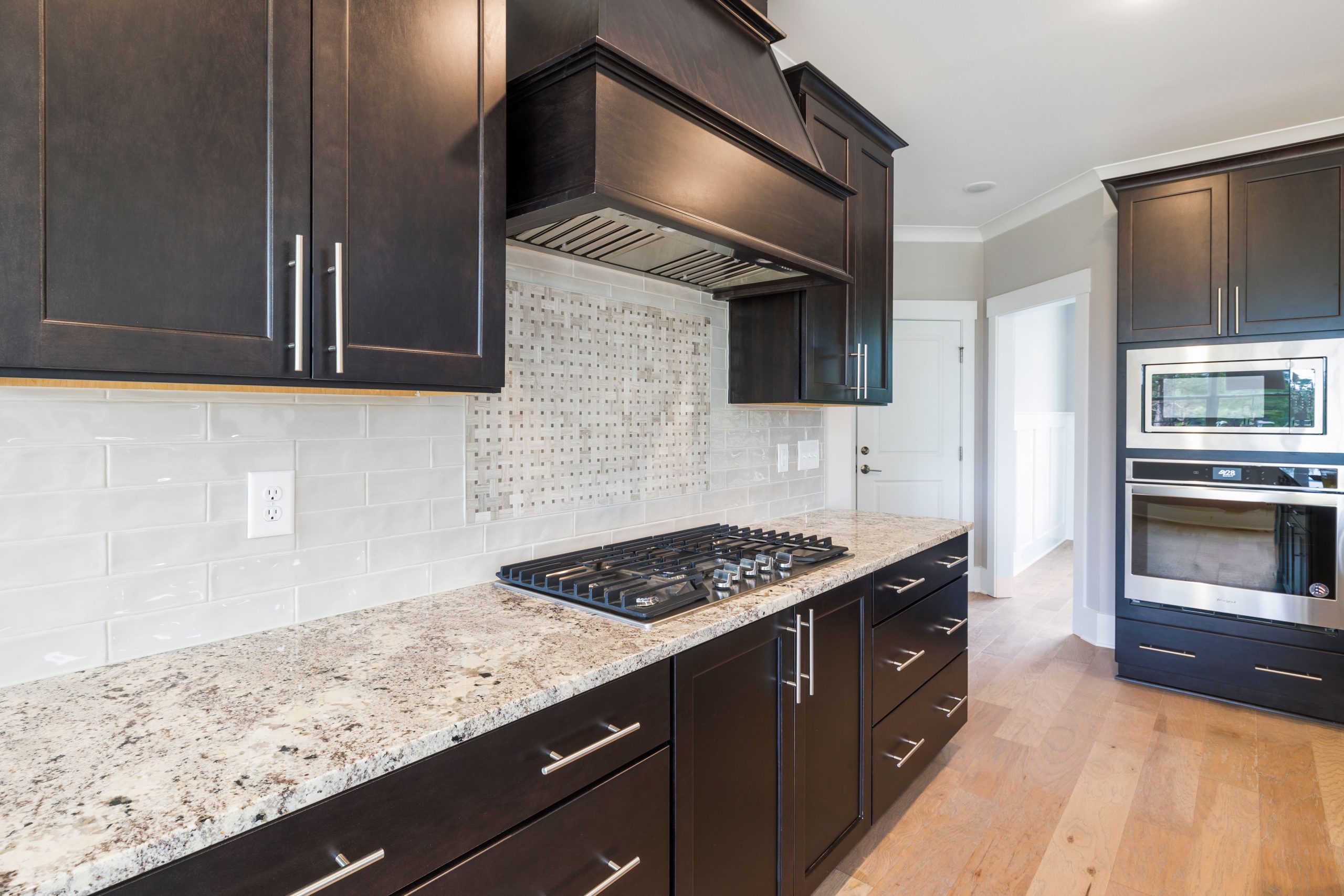 Granite & Quartz Countertops 15
