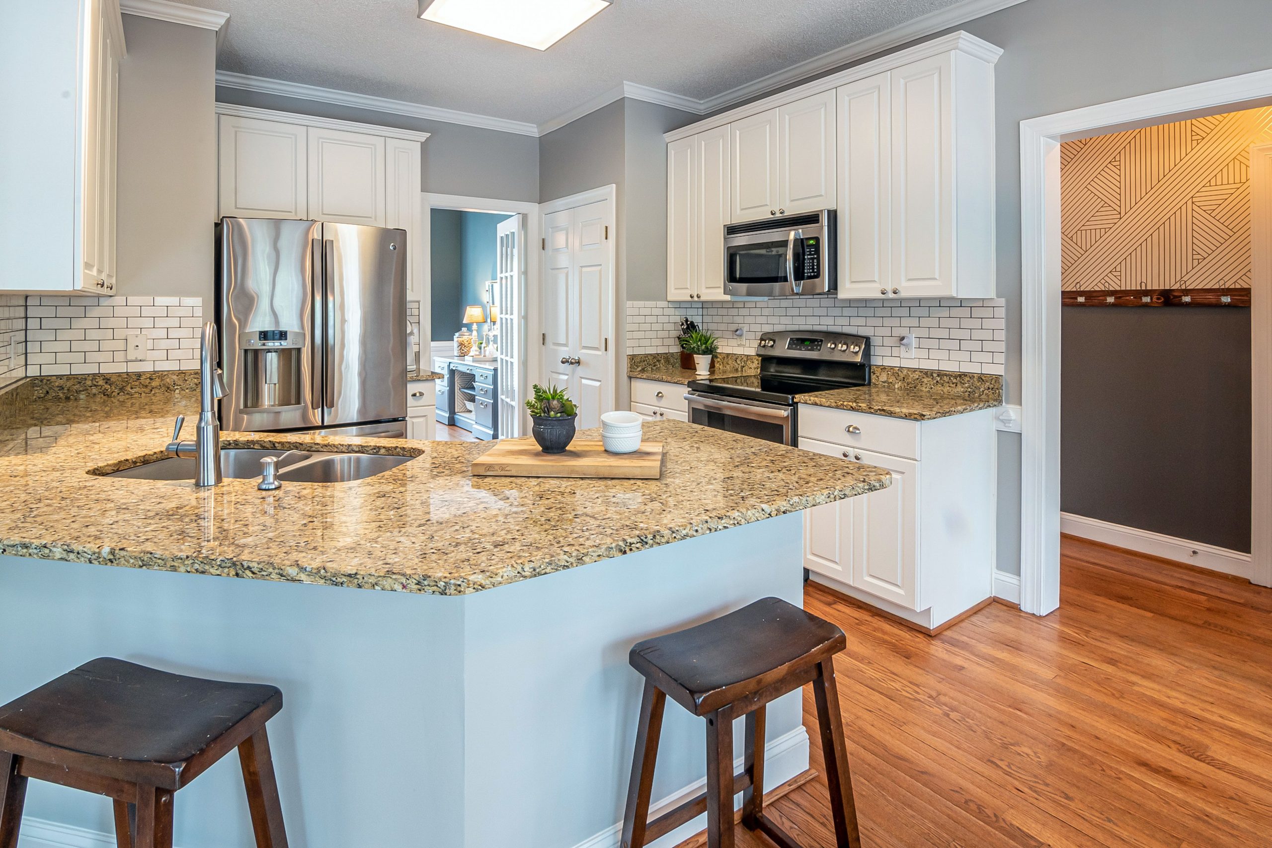 Granite & Quartz Countertops 18